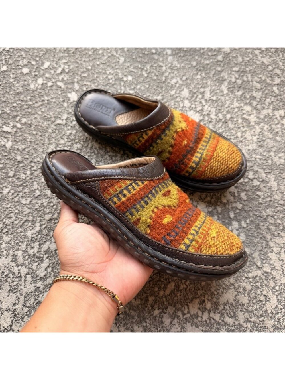 Born Womens Clogs shoes Size 6 Wool Leather Handmade Guc Print Y2K Vintage